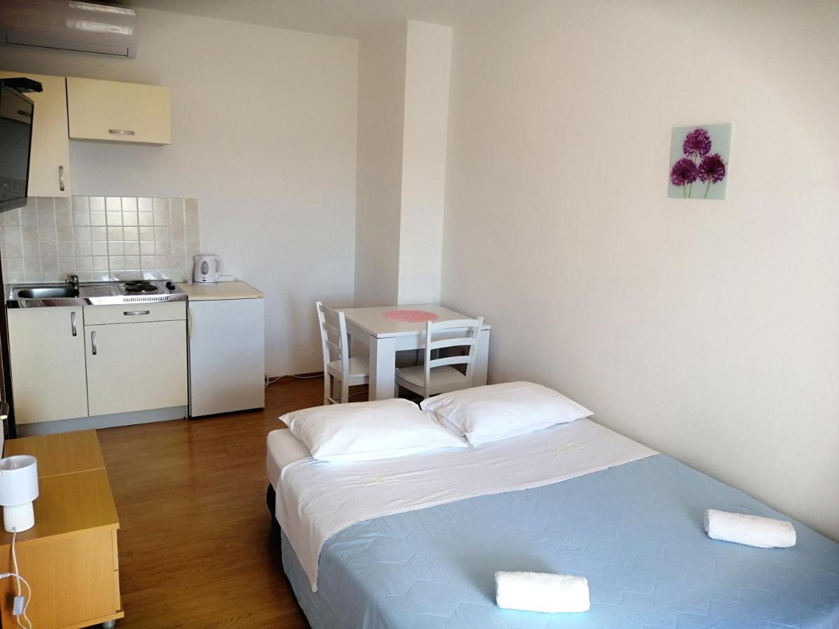 טוראני Apartments Dalmatian Stone House מראה חיצוני תמונה