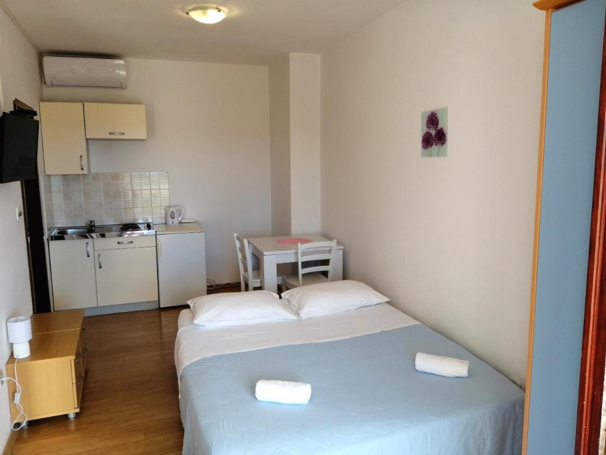 טוראני Apartments Dalmatian Stone House מראה חיצוני תמונה