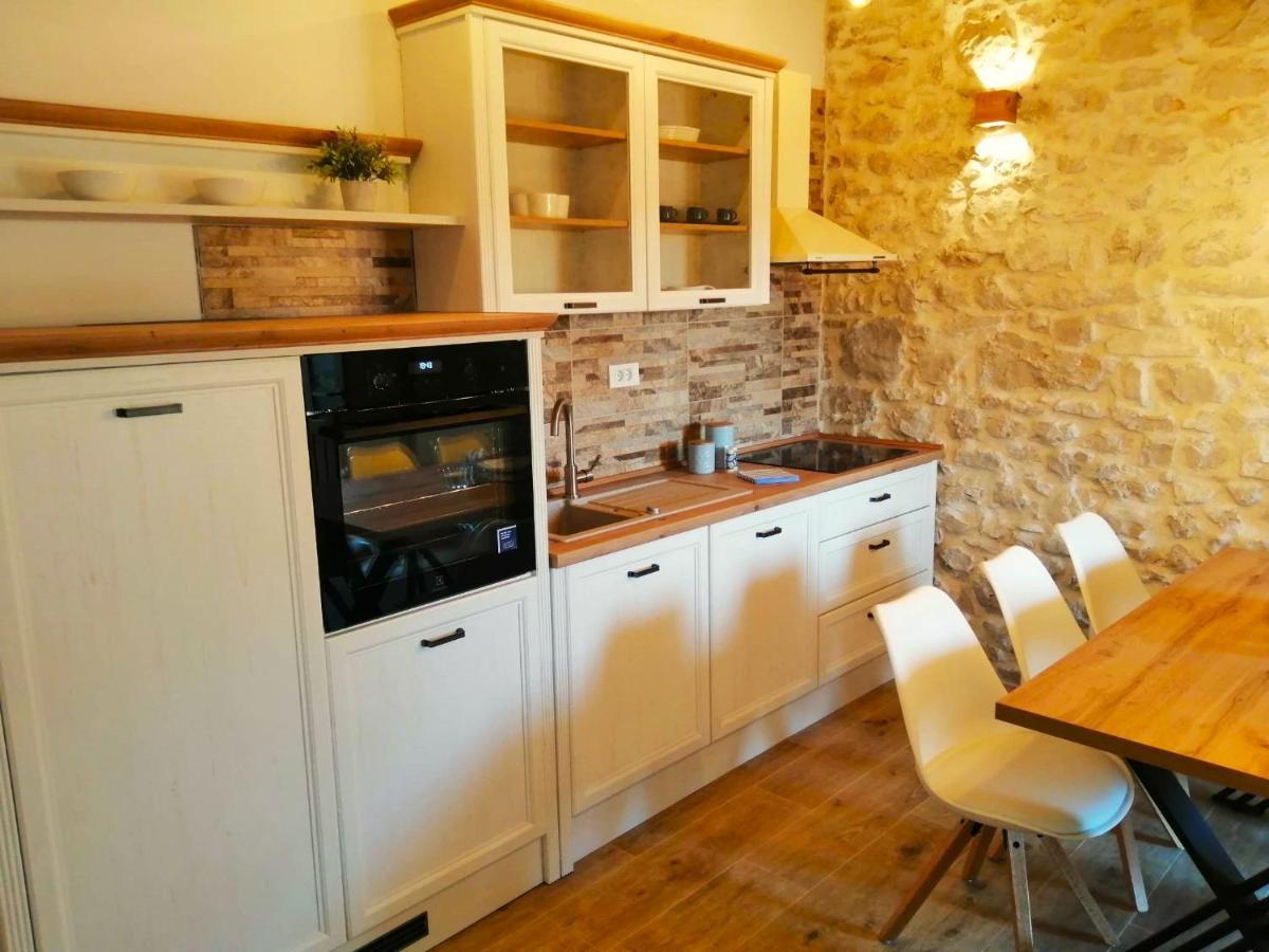טוראני Apartments Dalmatian Stone House מראה חיצוני תמונה