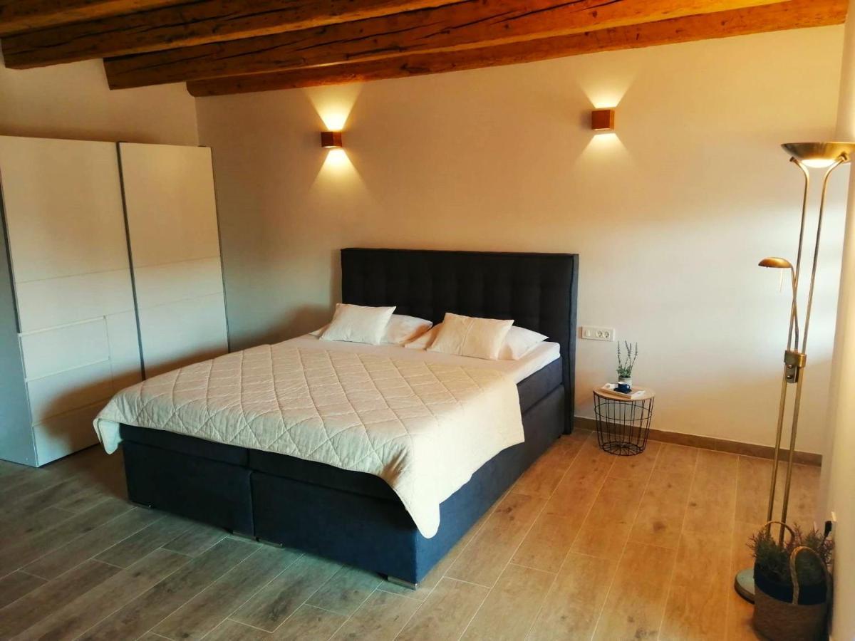 טוראני Apartments Dalmatian Stone House מראה חיצוני תמונה