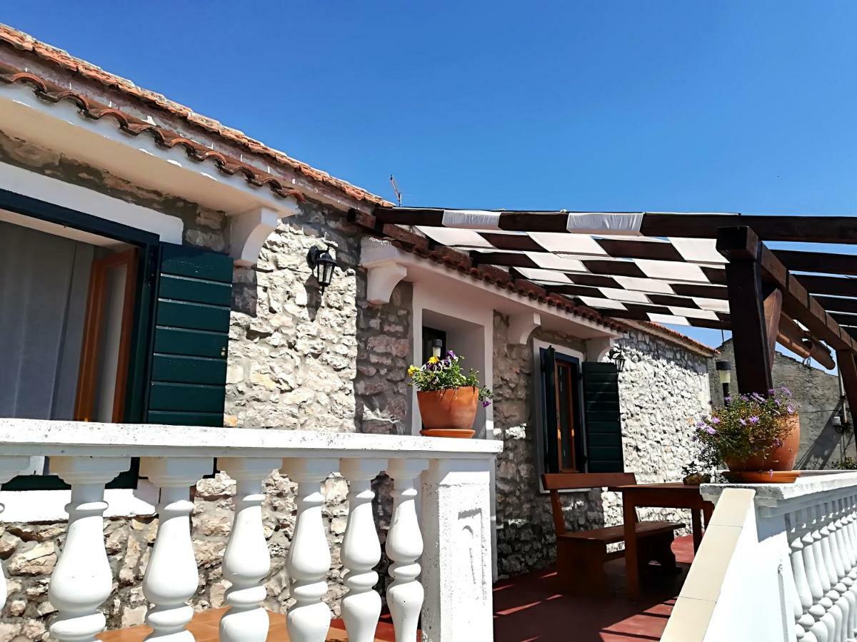 טוראני Apartments Dalmatian Stone House מראה חיצוני תמונה